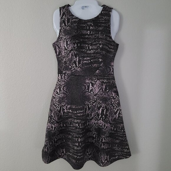 Jennifer Lopez women's fit and flare dark grey scuba formal dress size 4 - Picture 13 of 13
